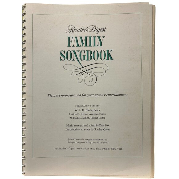 Readers Digest 1969 Family Songbook Hardcover Spiral Bound Green - 124 Favorites - Picture 2 of 16